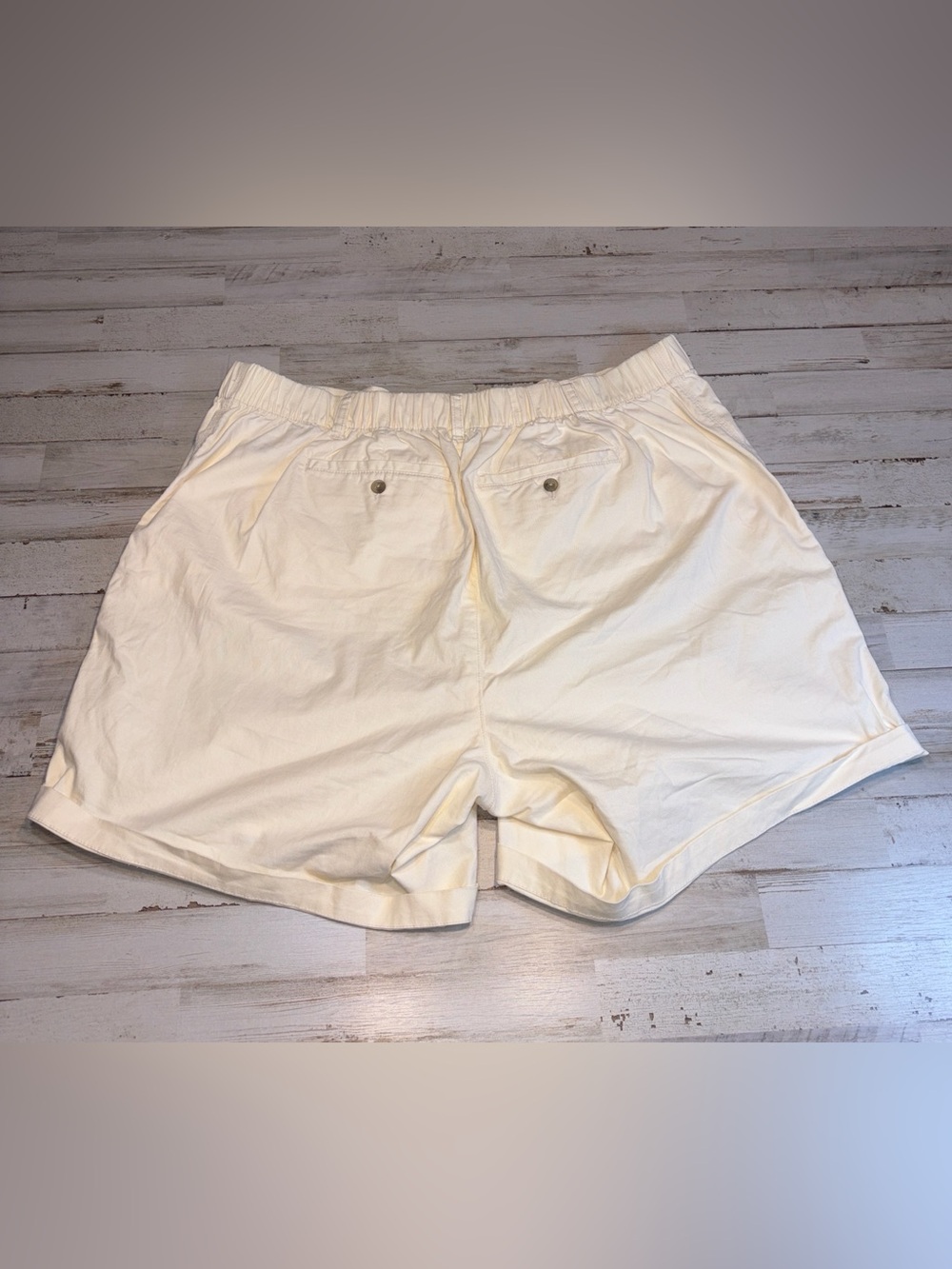 Old Navy Everyday Women's Cream High-Rise Bermuda Shorts Plus Size 2X - Picture 10 of 13